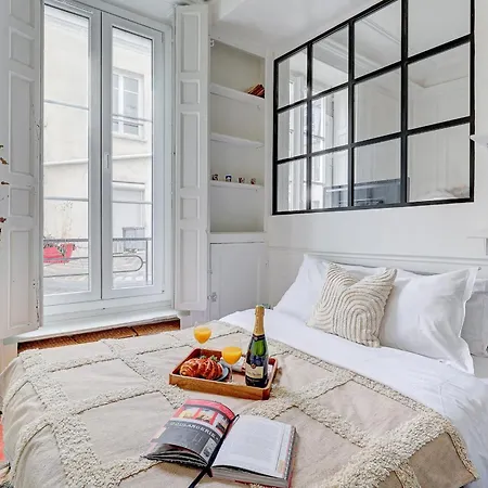 Eiffel Tower & Invalides - 1br - Cityapartmentstay アパート