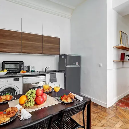 Eiffel Tower & Invalides - 1br - Cityapartmentstay * パリ