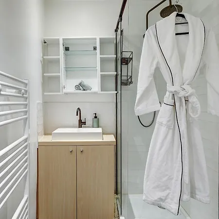 Eiffel Tower & Invalides - 1br - Cityapartmentstay アパート