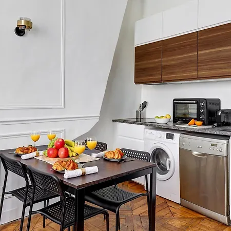 Eiffel Tower & Invalides - 1br - Cityapartmentstay