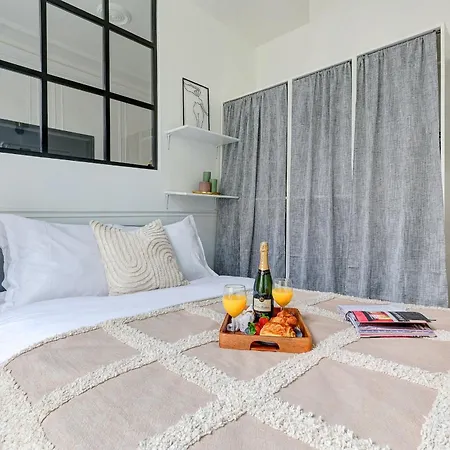 Eiffel Tower & Invalides - 1br - Cityapartmentstay アパート *